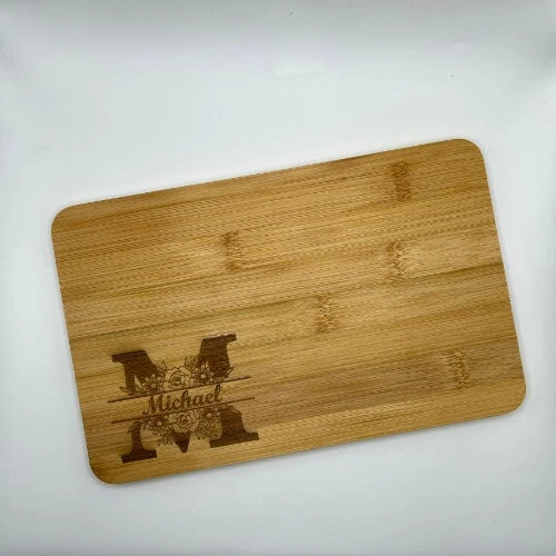 Frühstücksbrett "Monogramm"
